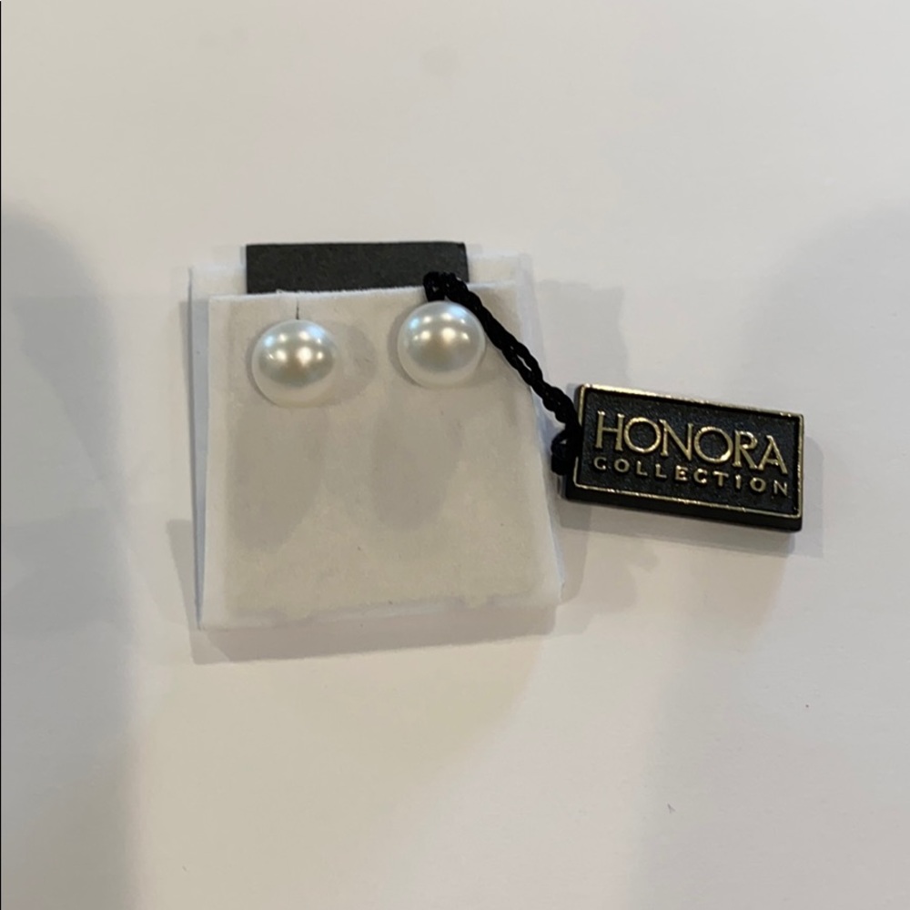 9mm White Honora cultured pearls